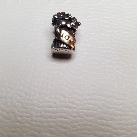 Pandora Bouquet of Flowers Charm with 14k Gold love tag - Picture 5 of 11